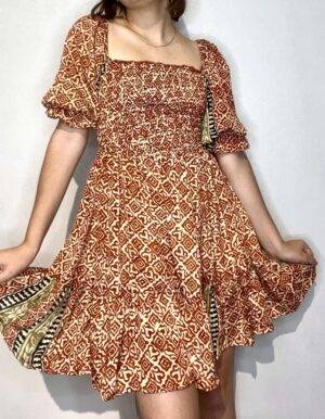 imagen de vestido corto estampado flores